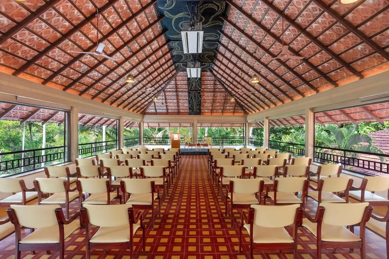 Estuary Sarovar Premiere Poovar Island Hotel 5*,